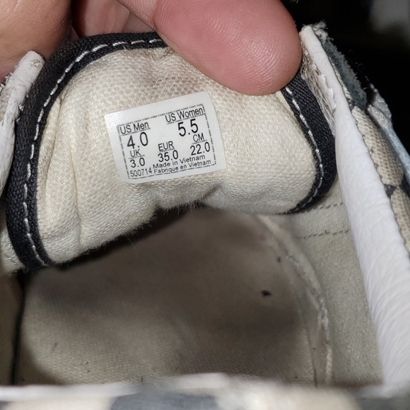 VANS - Picture 8 of 8